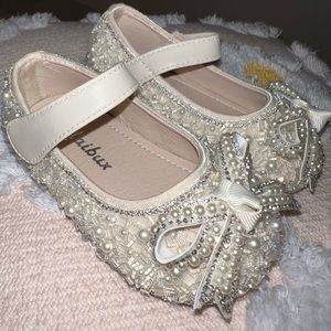 Nude with crystals toddler shoes!
